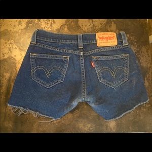 Levi’s Distressed Denim Shorts Size 9